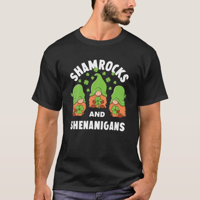 Mens St Patrick's Day Outfit Irish Gnome Shamrocks T-Shirt (Front)