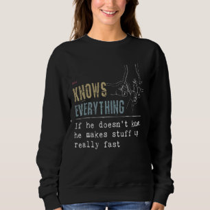 Mens Vintage Abuelo Knows Everything Hand Holding Sweatshirt