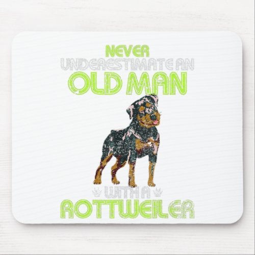 Mens Vintage Never Underestimate An Old Man Mouse Pad