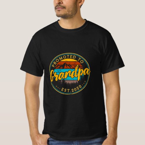 Mens Vintage New Grandpa 2020 Gift Promoted to Gra T_Shirt