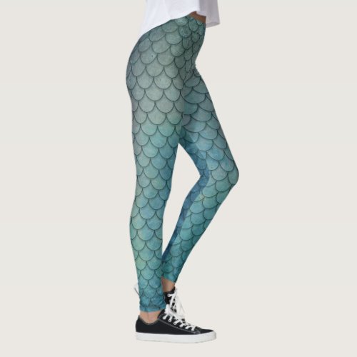 Mermaid Scales  Grunge Aqua Blue Leggings