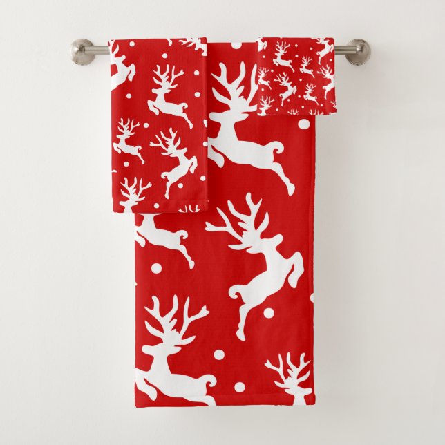 Merry Christmas Reindeers Red Throw  Bath Towel Set (Insitu)