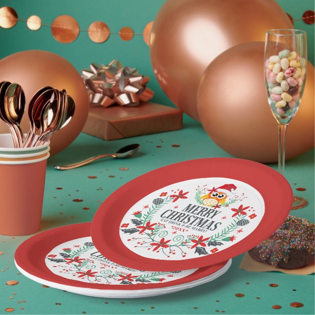 Merry Christmas Typography & Christmas Owl Wreath  Paper Plates (Multi)