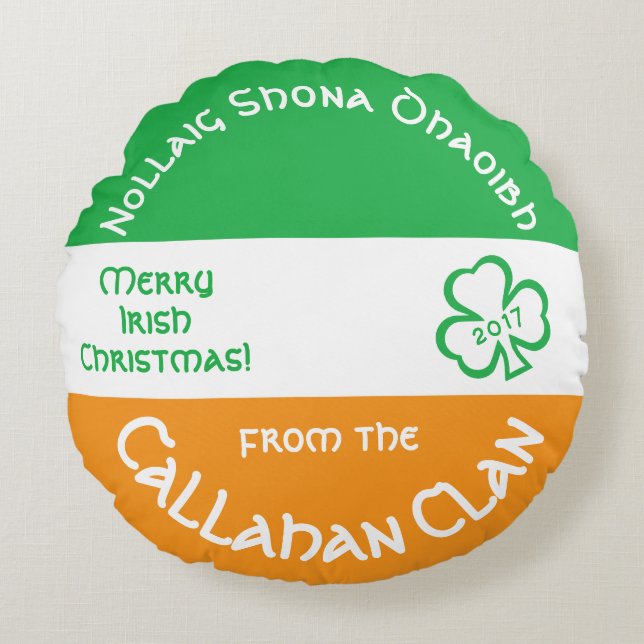 Merry Irish Gaelic Christmas Flag of Ireland  Round Pillow (Front)