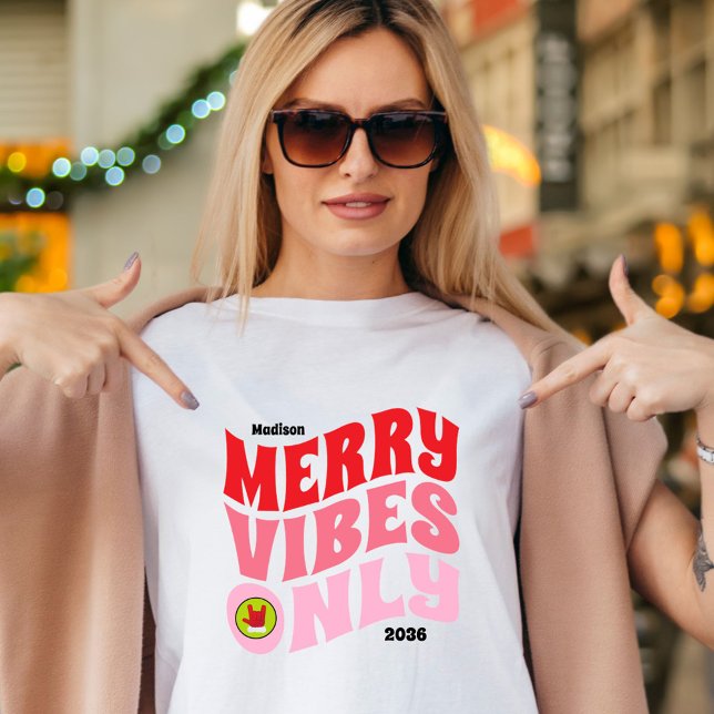 Merry Vibes Only Pink Red Fun Girly Christmas T-Shirt (Merry Vibes Only Pink Red Fun Girly Christmas T-Shirt)