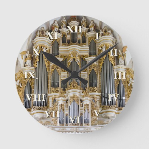 Merseburg pipe organ clock with roman numerals