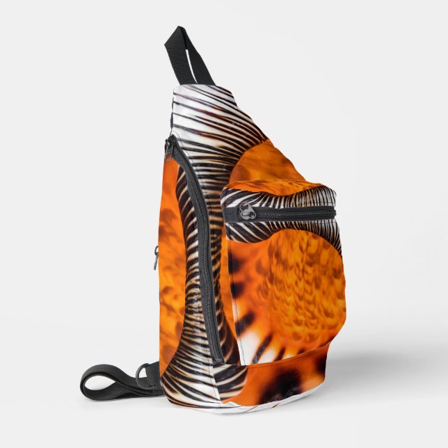 Mesmerizing seashell sling bag (Left Corner)