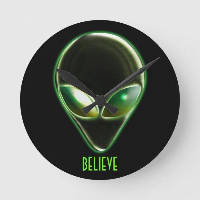 Metal Alien Head 04 Wall Clock (Front)