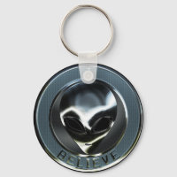 Metal Alien Head 05 Keychain