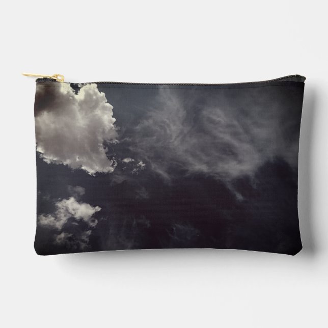 Metal cloud accessory pouch (Front)