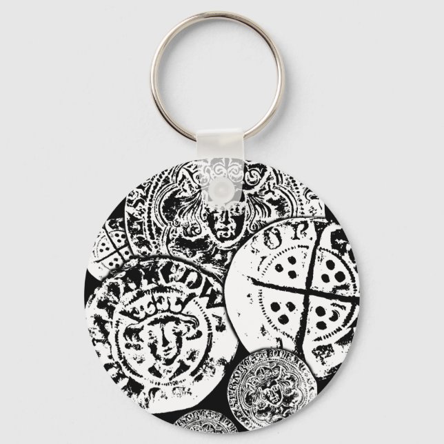 Metal detecting gift, hammered coin keychain (Front)