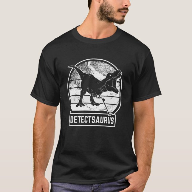 Metal Detecting Treasure Hunt Detectorist  Detects T-Shirt (Front)