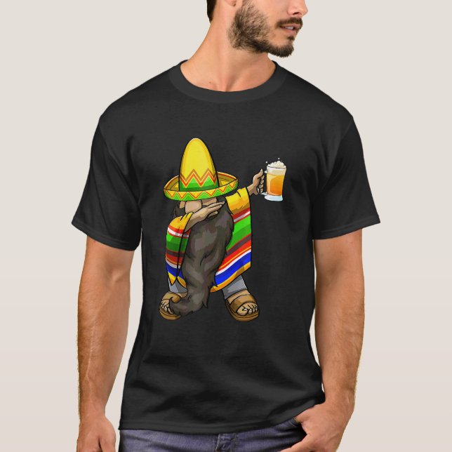 Mexican Dabbing Gnome Cinco De Mayo Poncho Sombrer T-Shirt (Front)