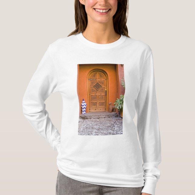 Mexico, Guanajuato state, San Miguel. Casa de la T-Shirt (Front)