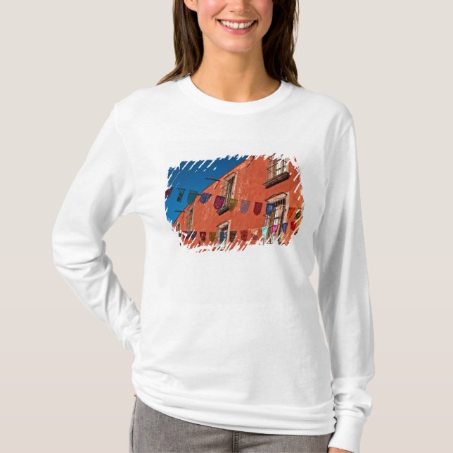Mexico, San Miguel de Allende. Colorful banners T-Shirt (Front)