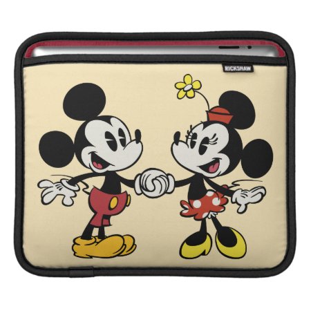 Mickey And Minnie Holding Hands Sleeve For Ipads