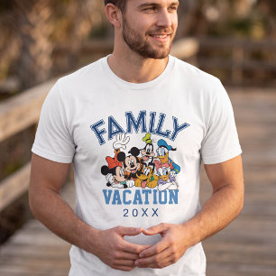 Mickey & Friends - Family Vacation T-Shirt