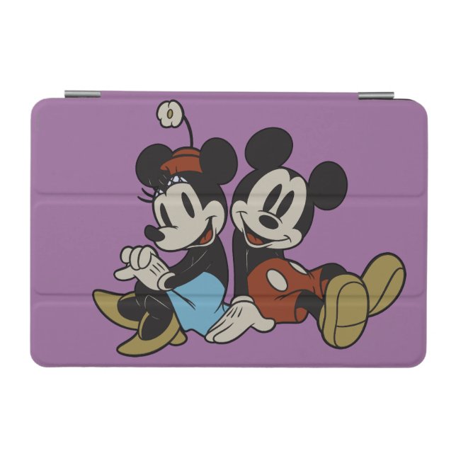 Mickey & Minnie | Classic Pair Sitting iPad Mini Cover (Horizontal)