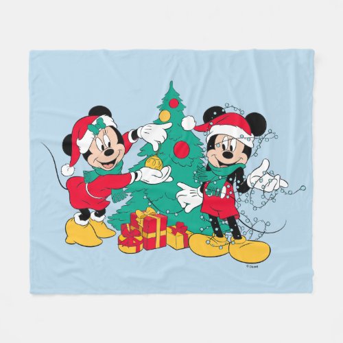 Mickey  Minnie  Decorate the Christmas Tree Fleece Blanket