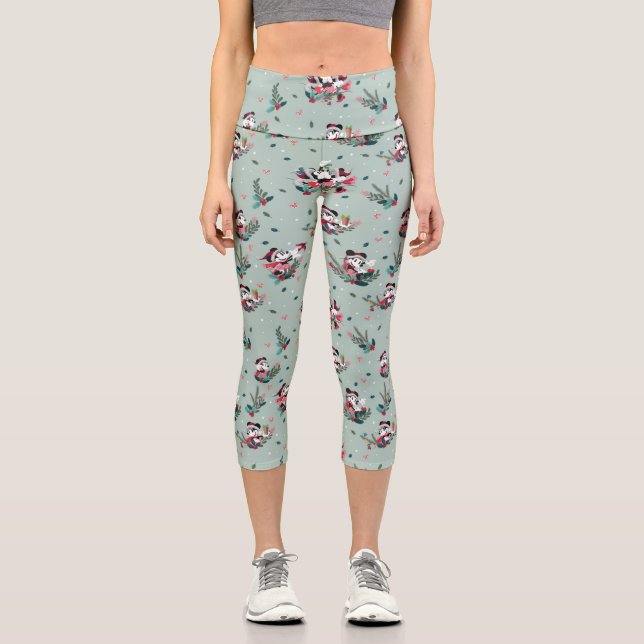 Mickey & Minnie | Holiday Kisses Pattern Capri Leggings (Front)