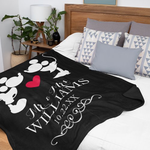 Mickey  Minnie Wedding  Silhouette Fleece Blanket