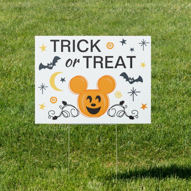 Mickey Mouse - Halloween - Trick or Treat Sign (Insitu)