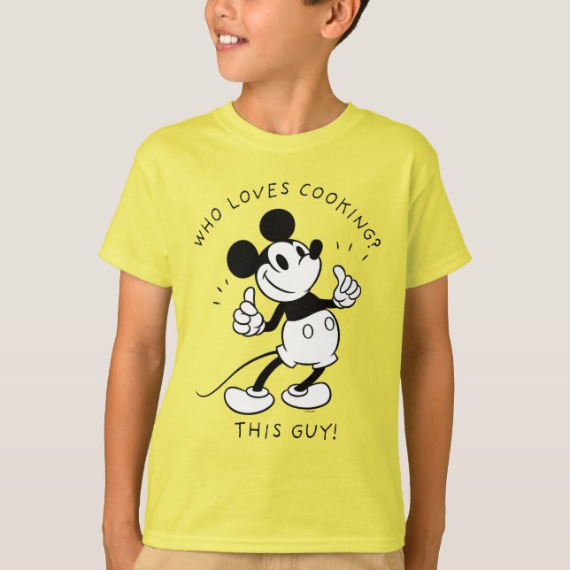 Mickey Mouse | Mickey Mouse Who Loves Cooking T-Shirt (Front)