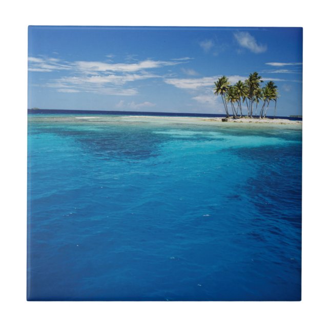 Micronesia, Tonowas, View of idyllic tropical Ceramic Tile (Front)