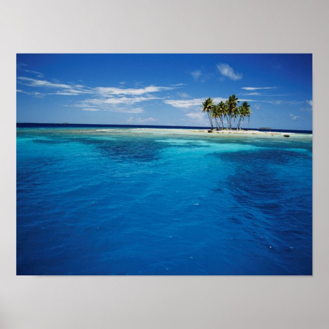 Micronesia, Tonowas, View of idyllic tropical Poster (Front)