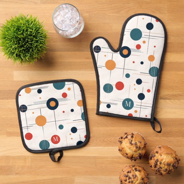 Mid Century Geometric Pattern Oven Mitt & Pot Holder Set (Top Down)