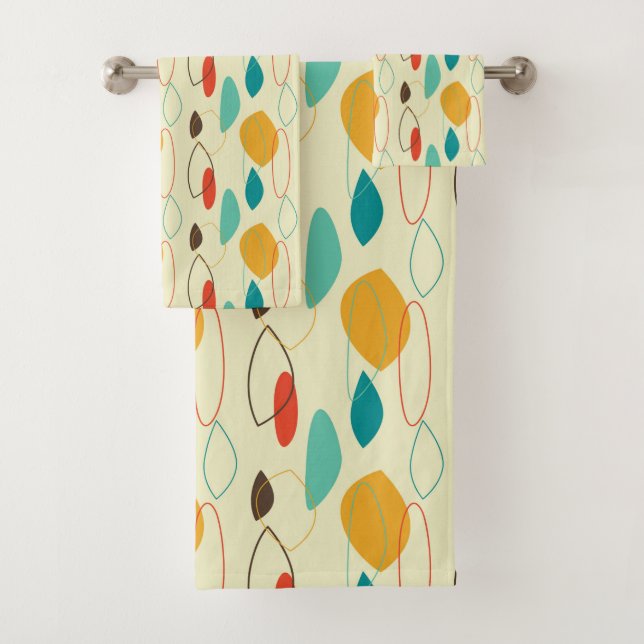 Mid-Century Modern Bath Towel, Circular Pattern Towel Set (Insitu)