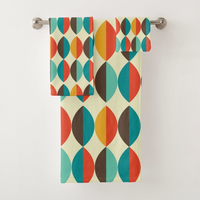 Mid-Century Modern Bath Towel, Lens Pattern Bath Towel Set (Insitu)