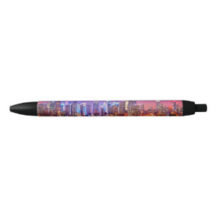 Midtown Manhattan at night with Empire Stae Pen