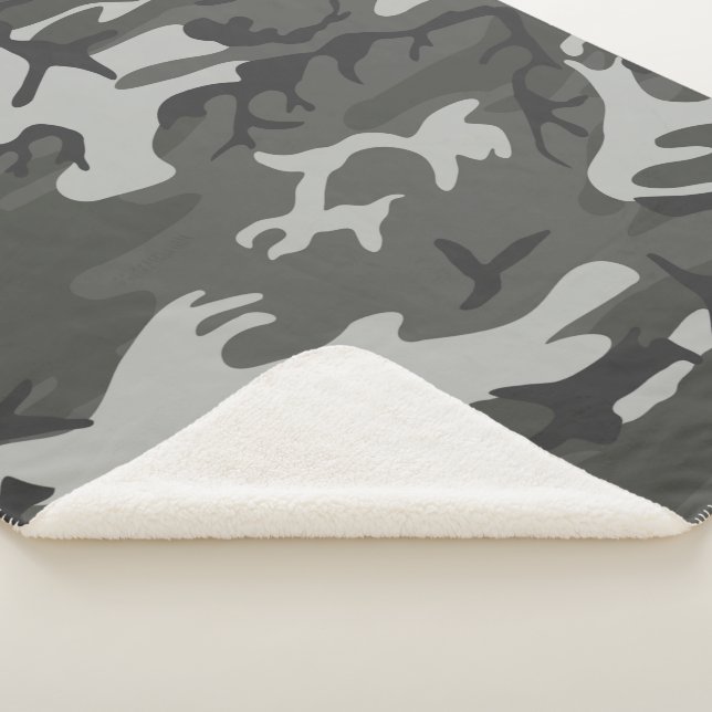 Military colors sherpa blanket (3/4)
