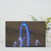 Millennium Wheel London (Standing Front)