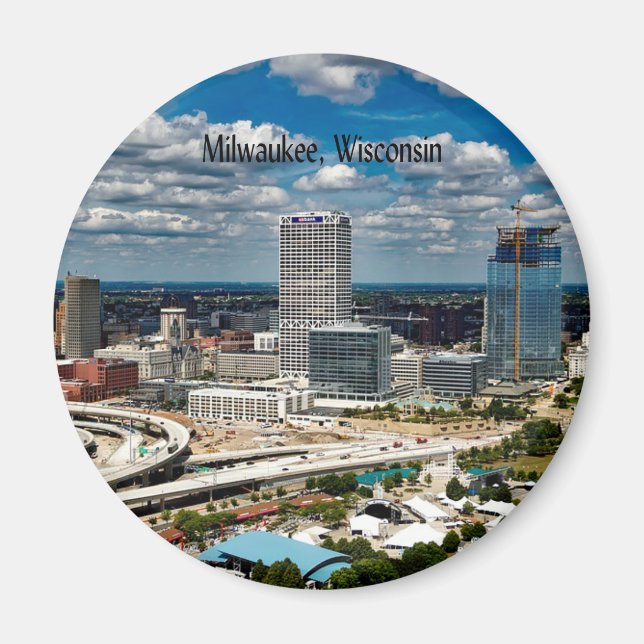 Milwaukee, Wisconsin cityscape Magnet (Front)