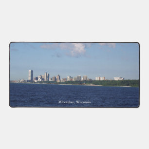 Milwaukee, Wisconsin skyline desk mat