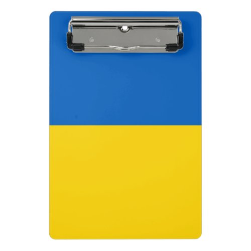 Mini clipboard with flag of Ukraine