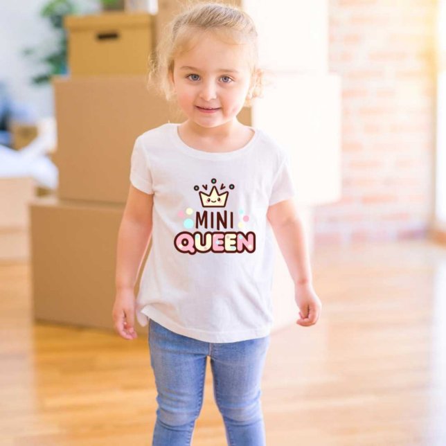 Mini Queen Printed Modern White T-shirt  (Creator Uploaded)