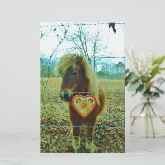 Miniature Brown horse Valentine Heart (Standing Front)