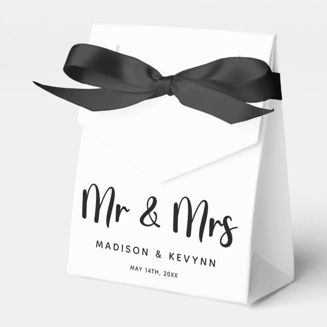 Minimal and Chic  Mr. & Mrs. | Wedding Favor Boxes (Front Side)