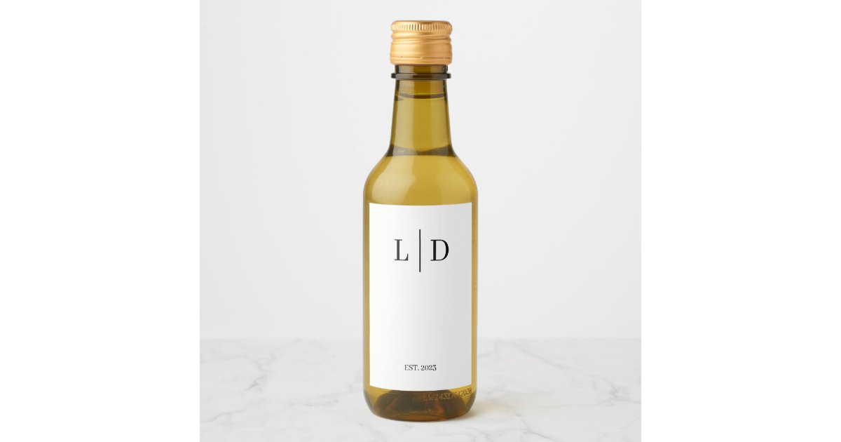 https://rlv.zcache.com/minimal_and_simple_personalized_wedding_wine_label-r422e4d772eb449a9be544c674f60496e_bmb6w_630.jpg?rlvnet=1&view_padding=%5B285%2C0%2C285%2C0%5D