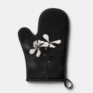 minimal black and white floral oven mitt