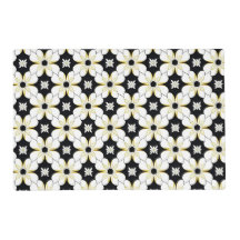 Minimal Black Flowers For Contemporary Interiors