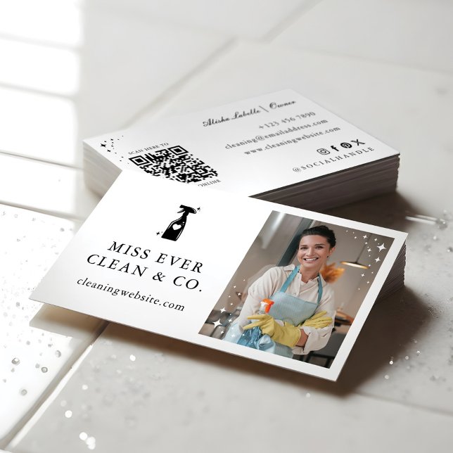 Minimal Cleaning & Maid Services Photo And Qr Code Business Card (Minimal Cleaning & Maid Services Photo And Qr Code Business Card)