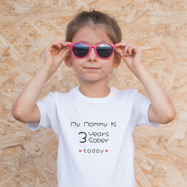 Minimal Custom Year My Mommy is 3 Years Sober  Toddler T-shirt (Creator Uploaded)