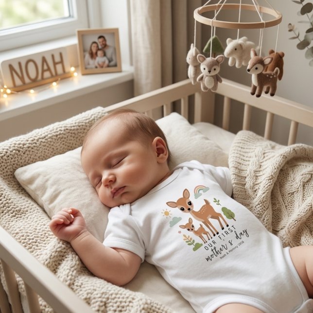 Minimal Deer Mom Baby First Mothers Day Design Bodysuit (Creator Uploaded)