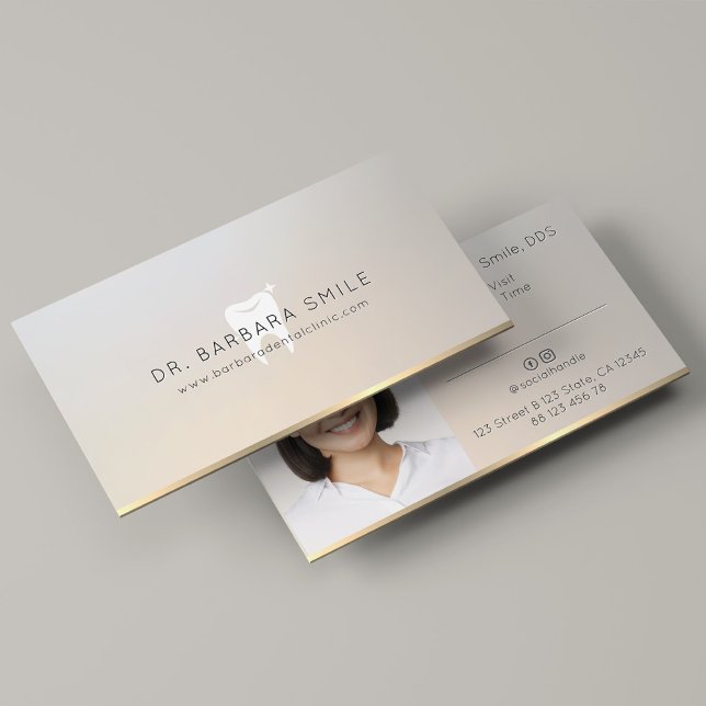 Minimal Dentist Dental Cosmetic Elegant  Business Card (Minimal Dentist Dental Cosmetic Elegant Business Card
)