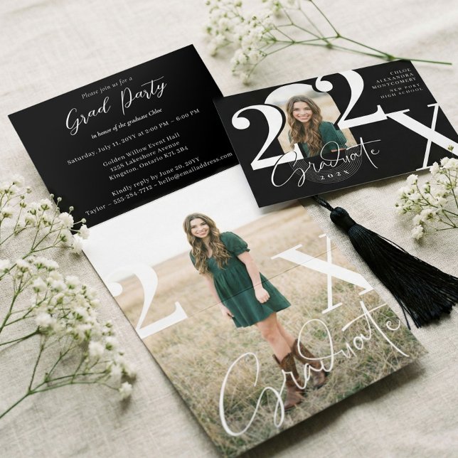 Minimal Modern Bold Graduation Year Arch Photo Tri-Fold Invitation (Minimal Modern Bold Graduation Year Arch Photo Tri-Fold Invitation)
