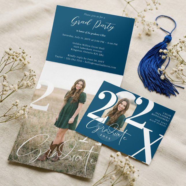 Minimal Modern Bold Graduation Year Arch Photo Tri-Fold Invitation (Minimal Modern Bold Graduation Year Arch Photo Tri-Fold Invitation)